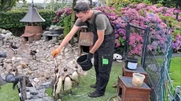 Former Grower Runs Zoo Among Greenhouses