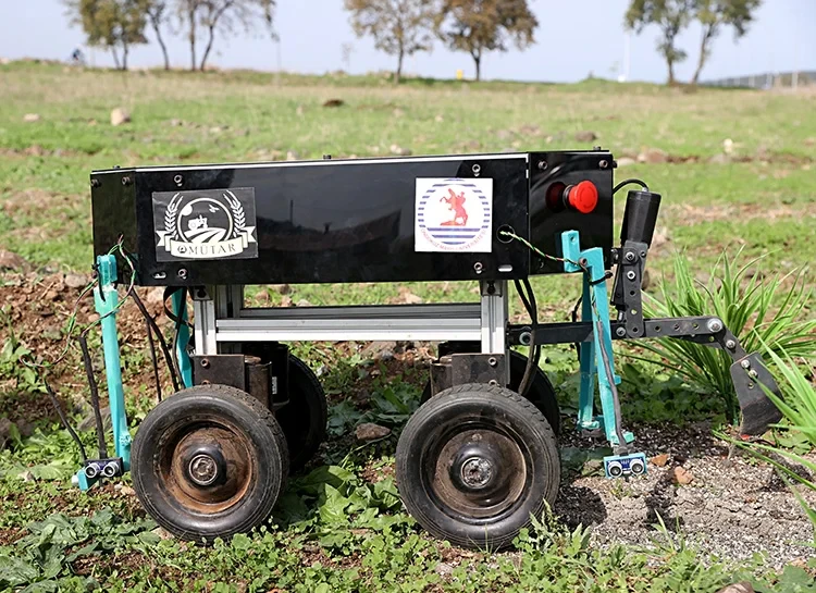 Çapalama ve İlaçlama robotu