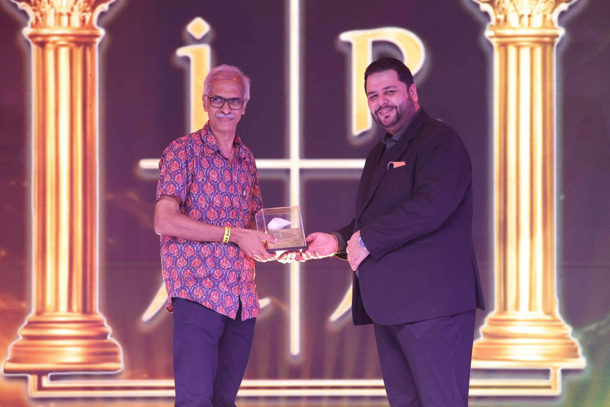IRAA 2026 – Madhu Apsara receives the award for Sound Designer for Documentaries