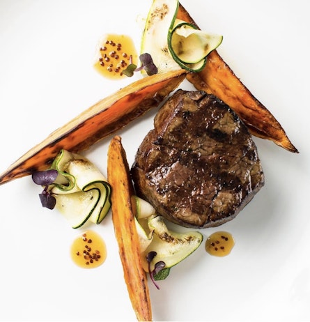 steak with vegetables