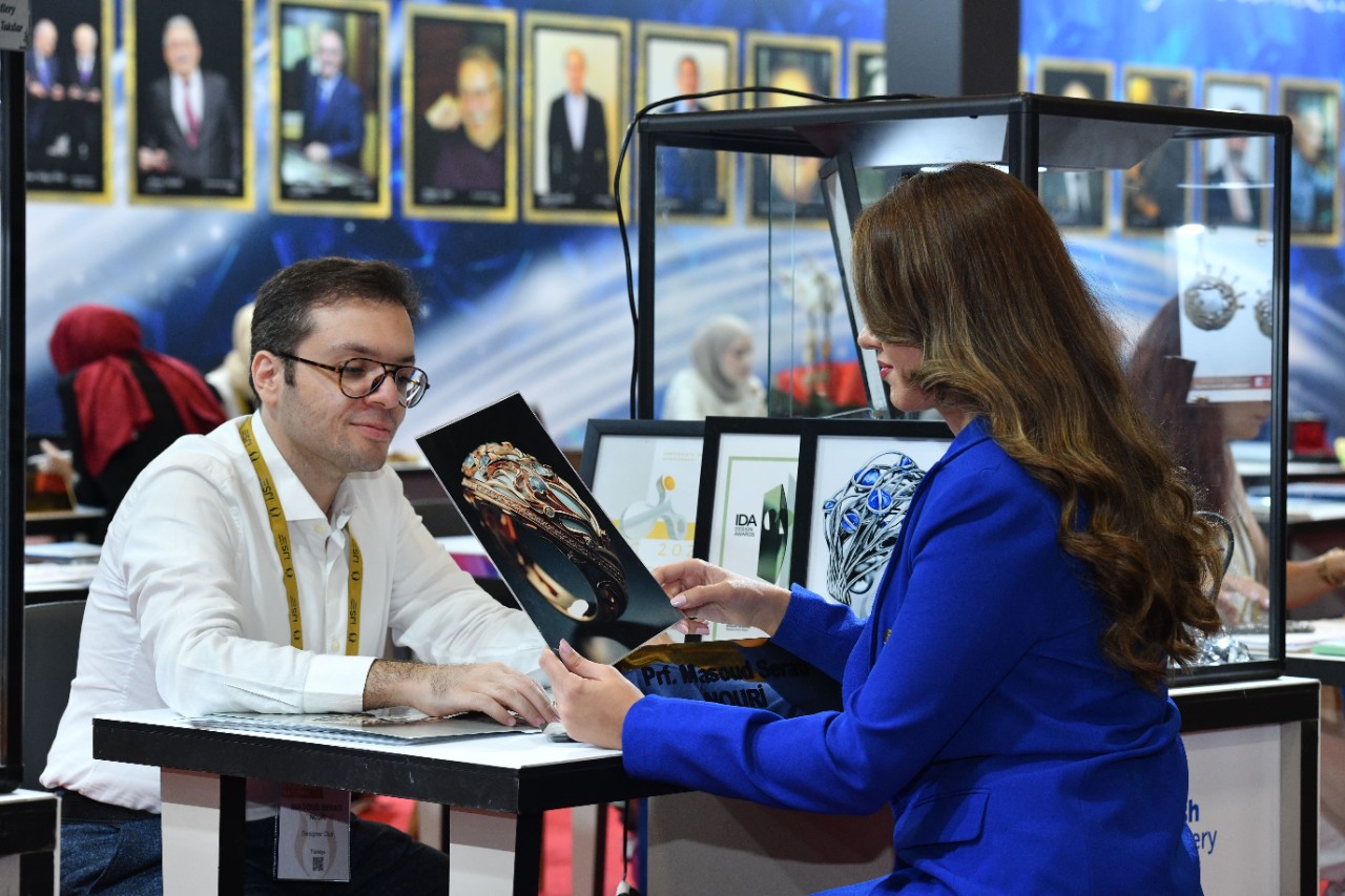 Designer Club Show 1