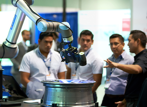 Group presentation of robotic arm