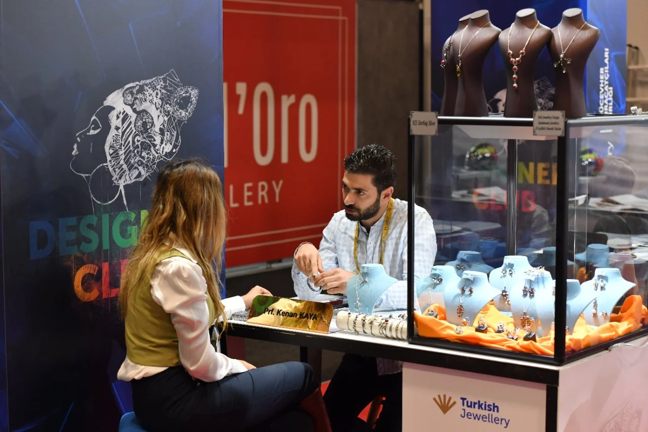 Designer Club - Image 2