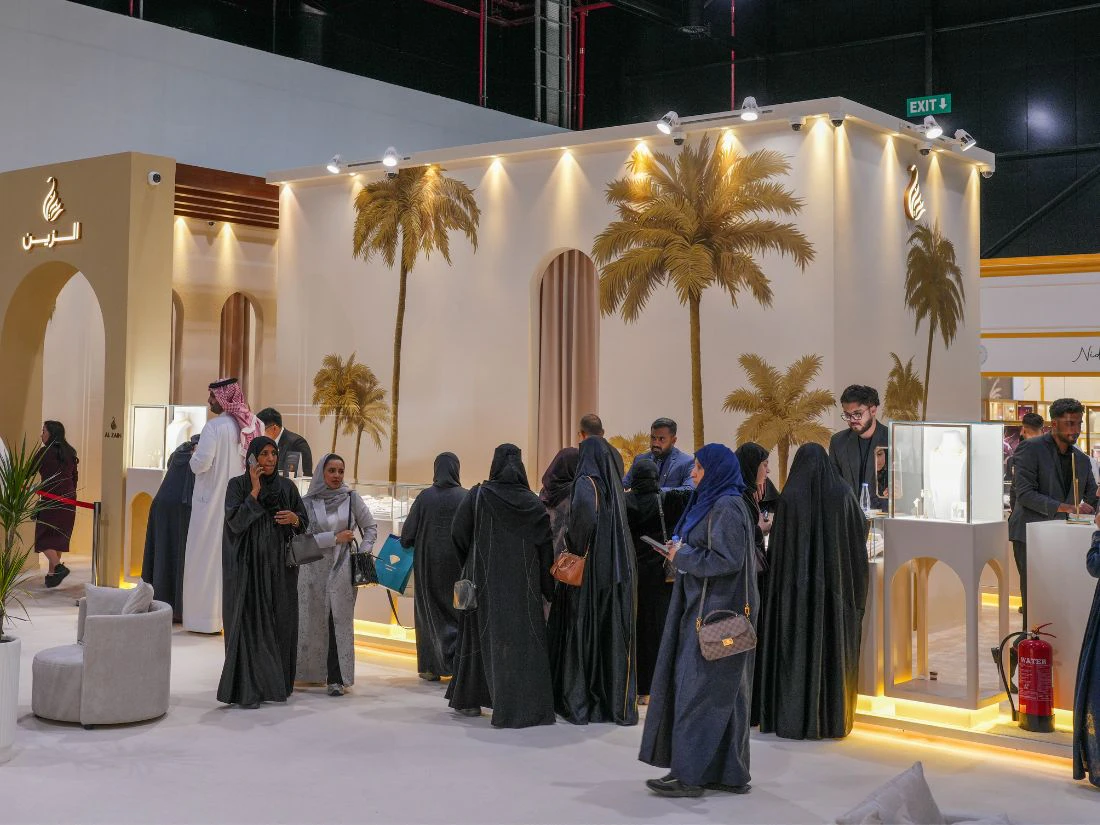 Crowd in front of Al Zain booth