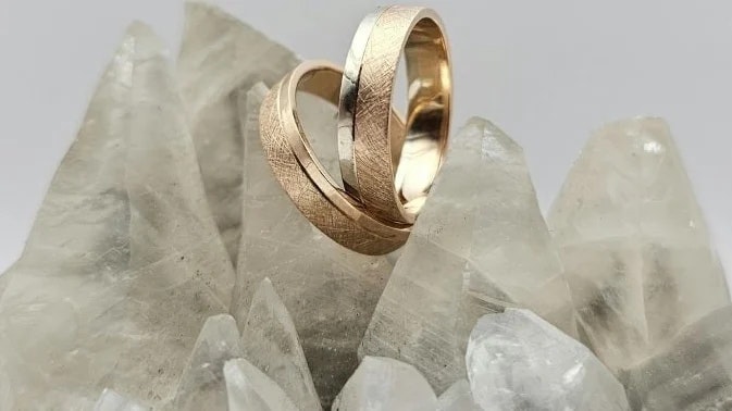 Minimalist gold jewelry
