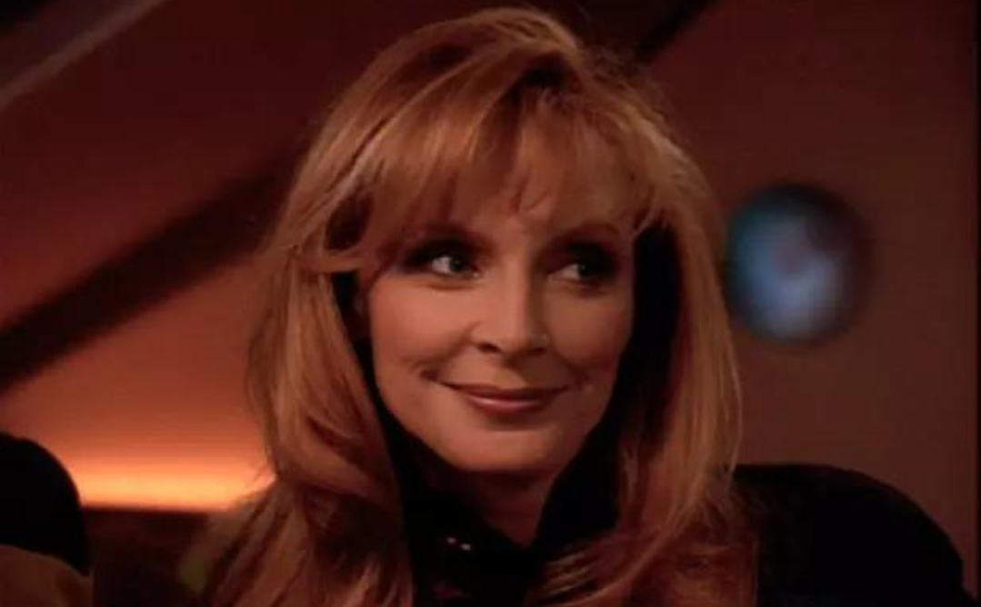 Gates McFadden as Cathy Ryan, aka Mrs. Ryan, in the Hunt for the Red October.