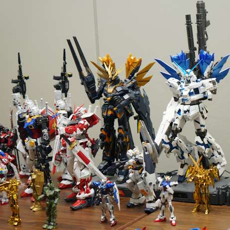 A display of gundams built by fans. Ranging from large and imposing multi-coloured bots to small, simple, single-coloured builds. 