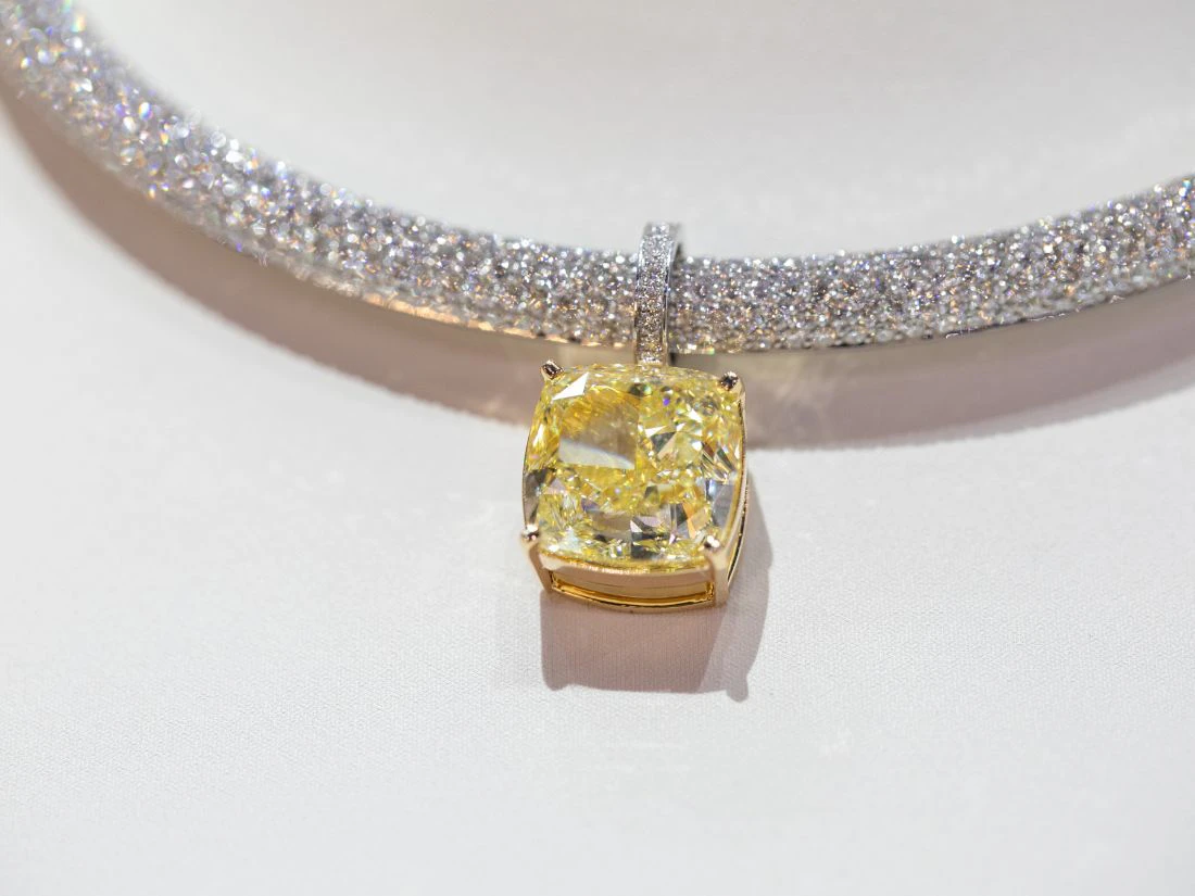 Yellow diamond necklace