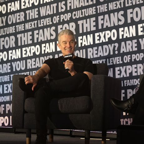 James Marsters smiling on his panel