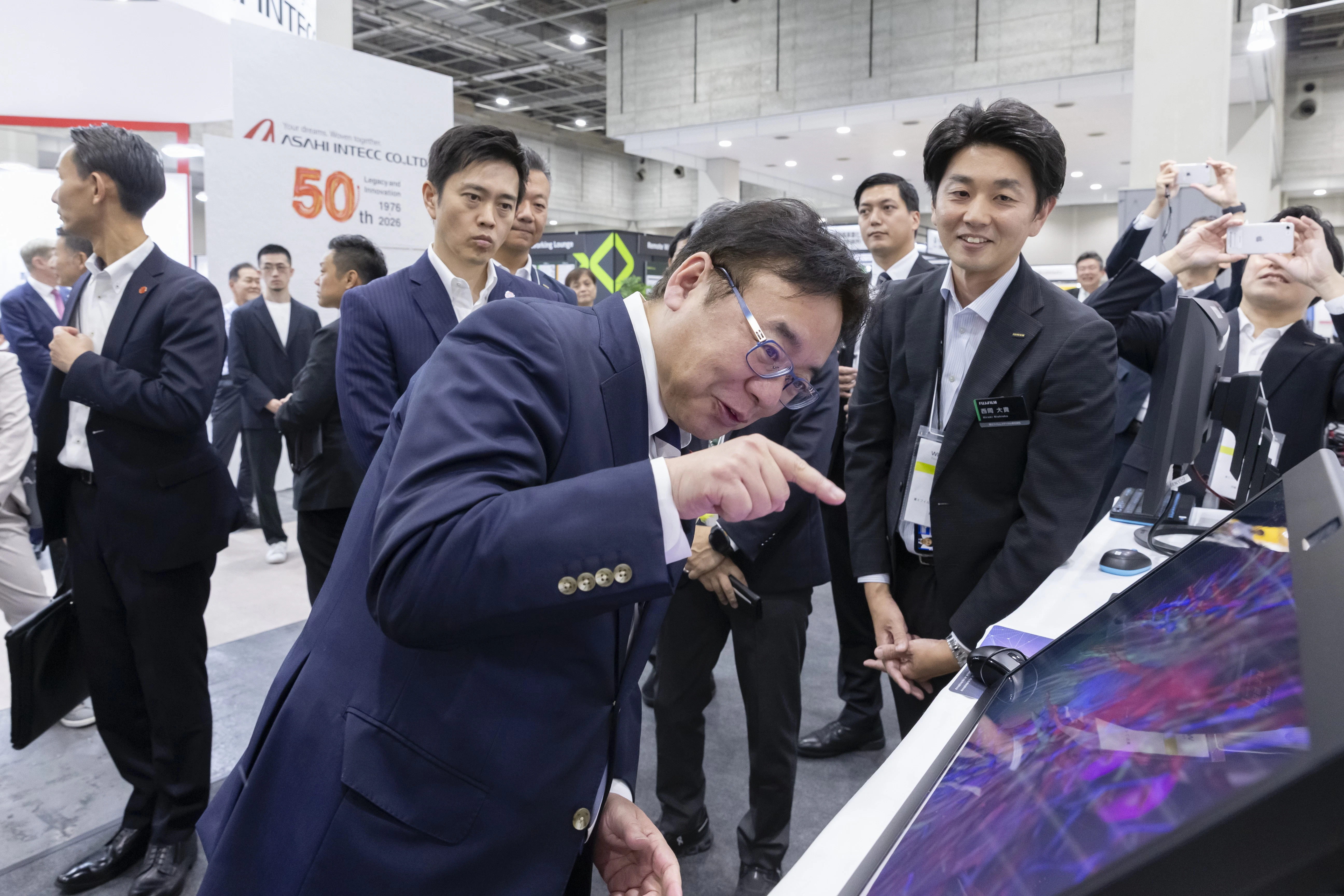 Delegates at WHX Osaka