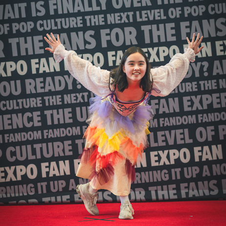 Cosplayer as Lucy Gray on the red carpet
