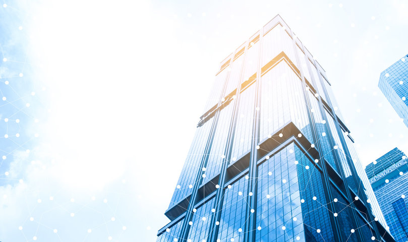 Skyscraper with smart links connecting to each other