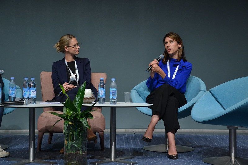 Life science speaker on the stage