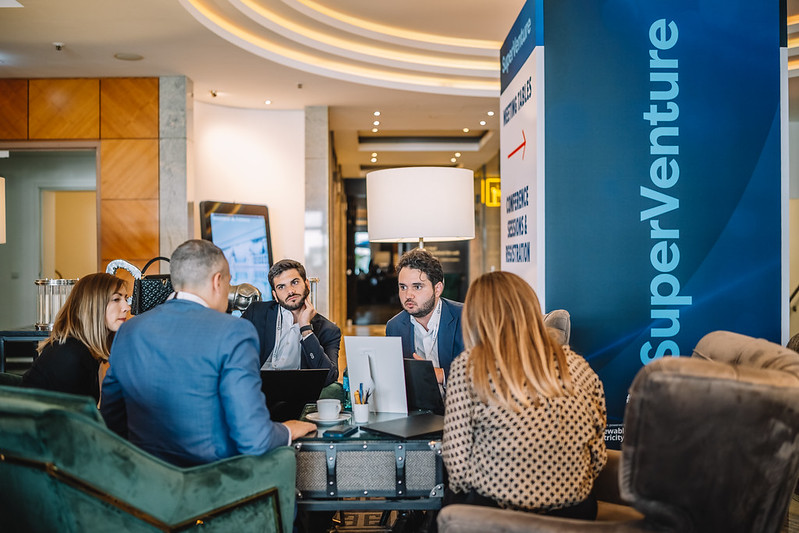 Who attends private markets technology conference?