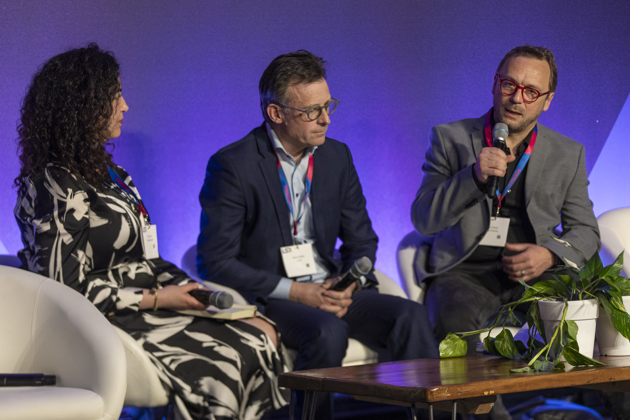 Medtech Leaders panel speakers on stage