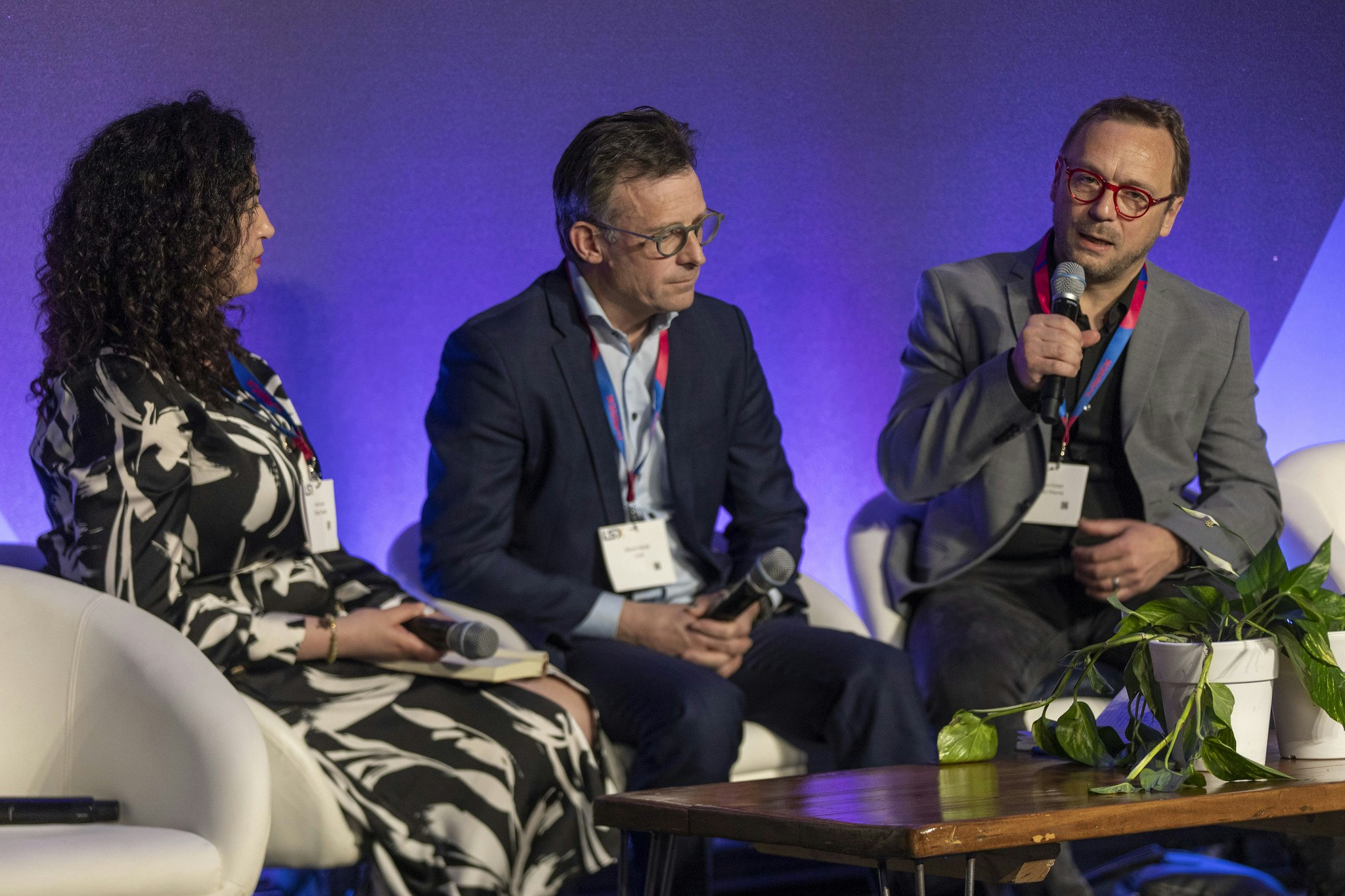 Medtech Leaders panel speakers on stage