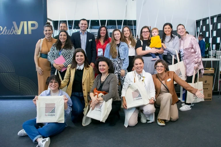 Comitê de Arquitetos e Designers ForMóbile