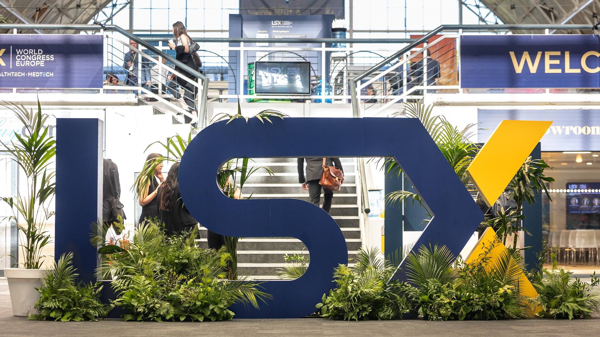 LSX Logo statue at the LSX Europe event