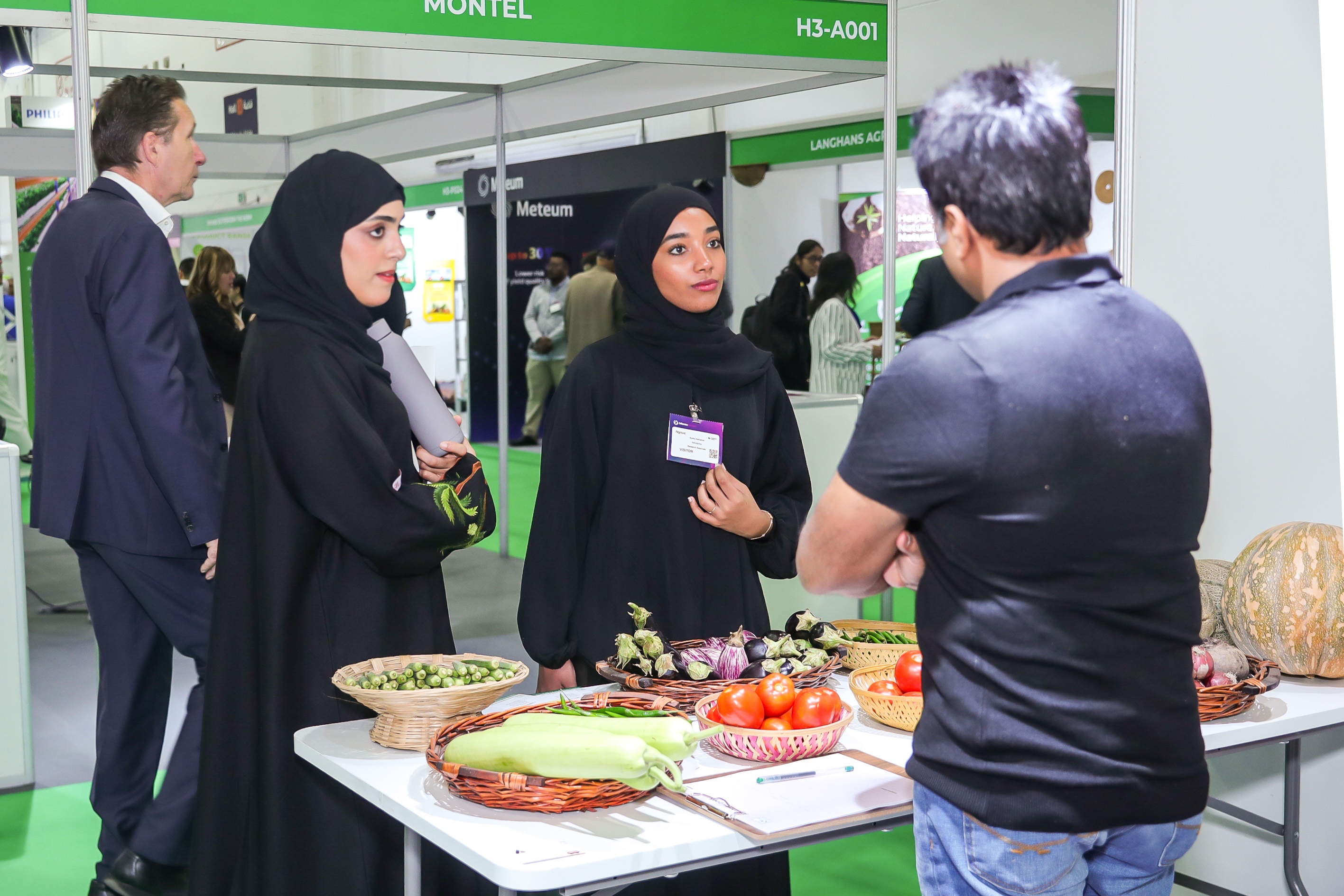 People networking:   Delegates and agriculture professionals networking at HortiME AgraME 2025 exhibition in Dubai.