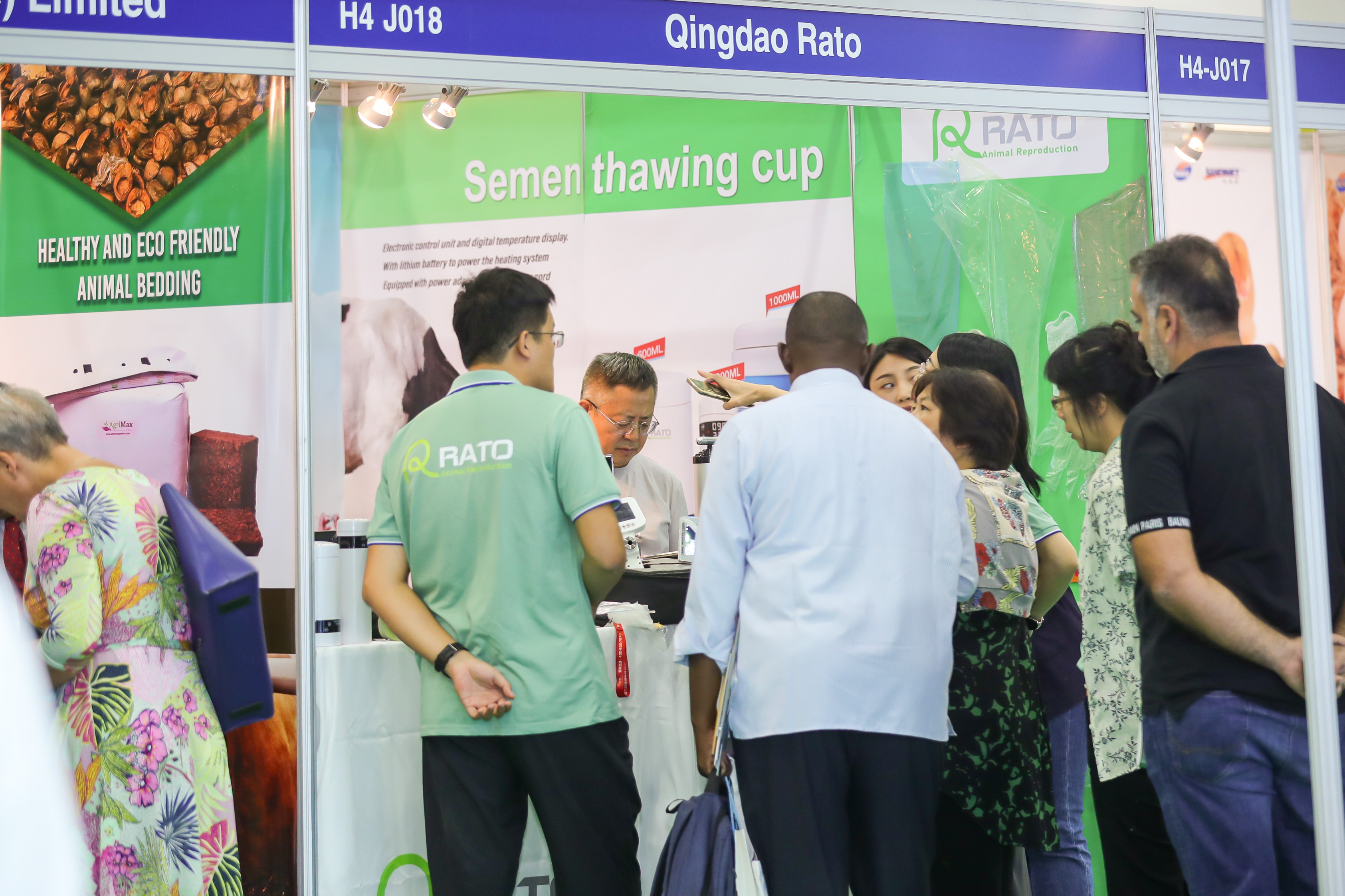 Delegates networking with exhibitors at VetME AgraME 2025 Dubai, exploring veterinary innovations, animal nutrition, and farm technologies