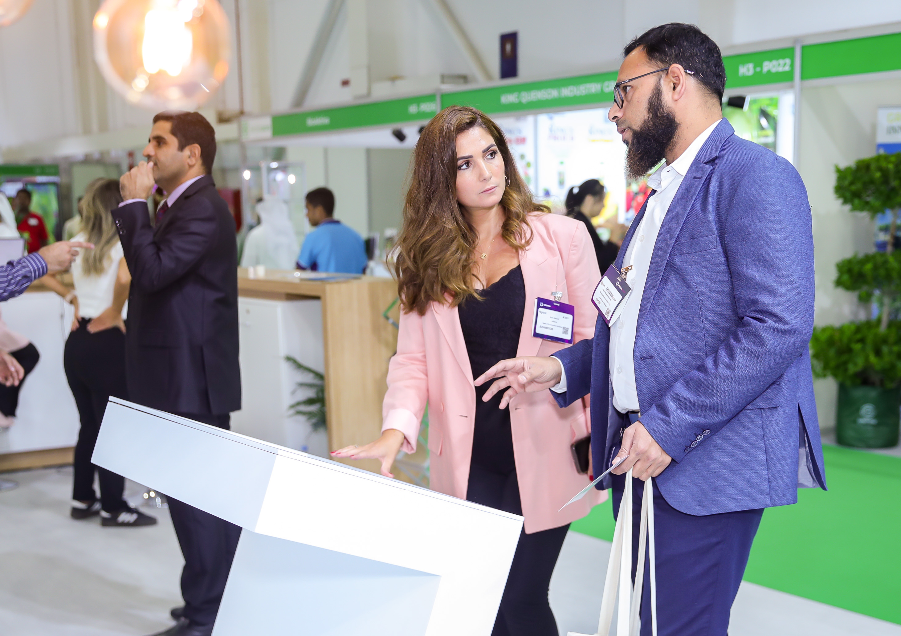 Delegates exchanging insights on aquaculture and fisheries investment opportunities at AquaME Agra Middle East 2025 in Dubai.