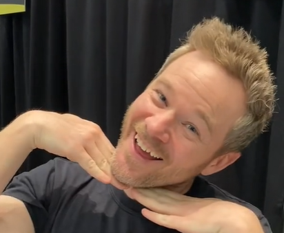 Screenshot of the viral video featuring Aaron Ashmore