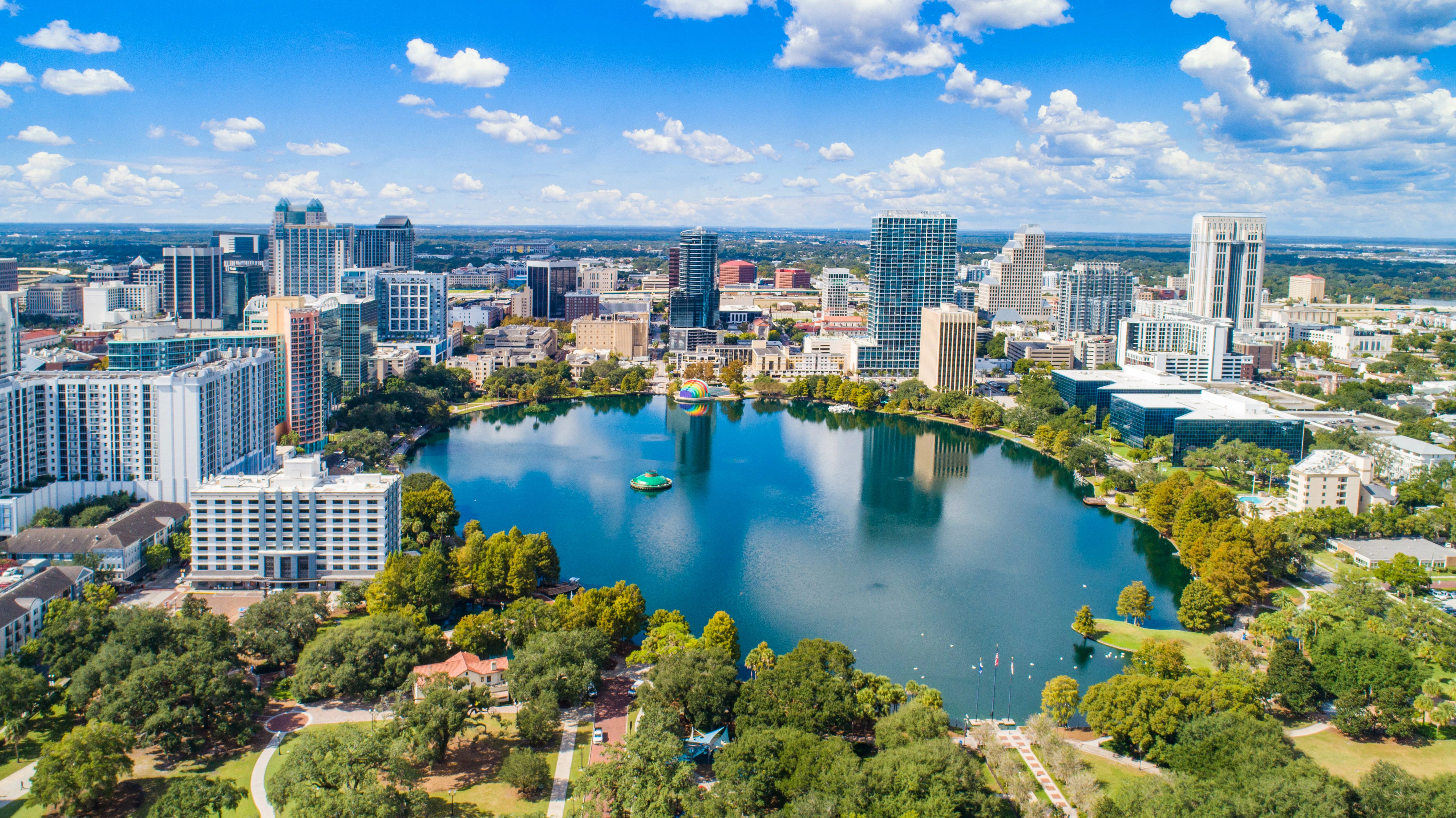 Crowd at Florida Middle-Market Multifamily Forum