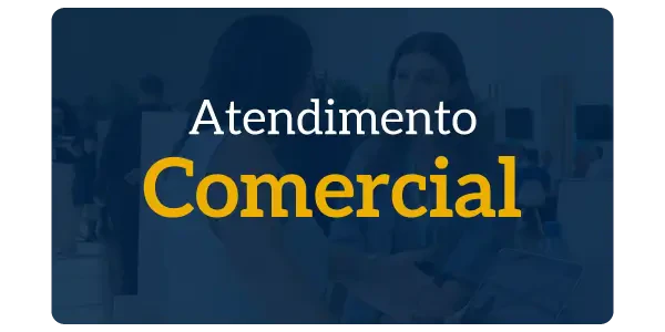 Banner com o texto "Atendimento Comercial" sobre uma imagem desfocada de duas pessoas conversando durante um evento de saúde.