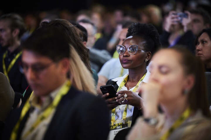 Women listening to Headline speaker at The AI Summit London