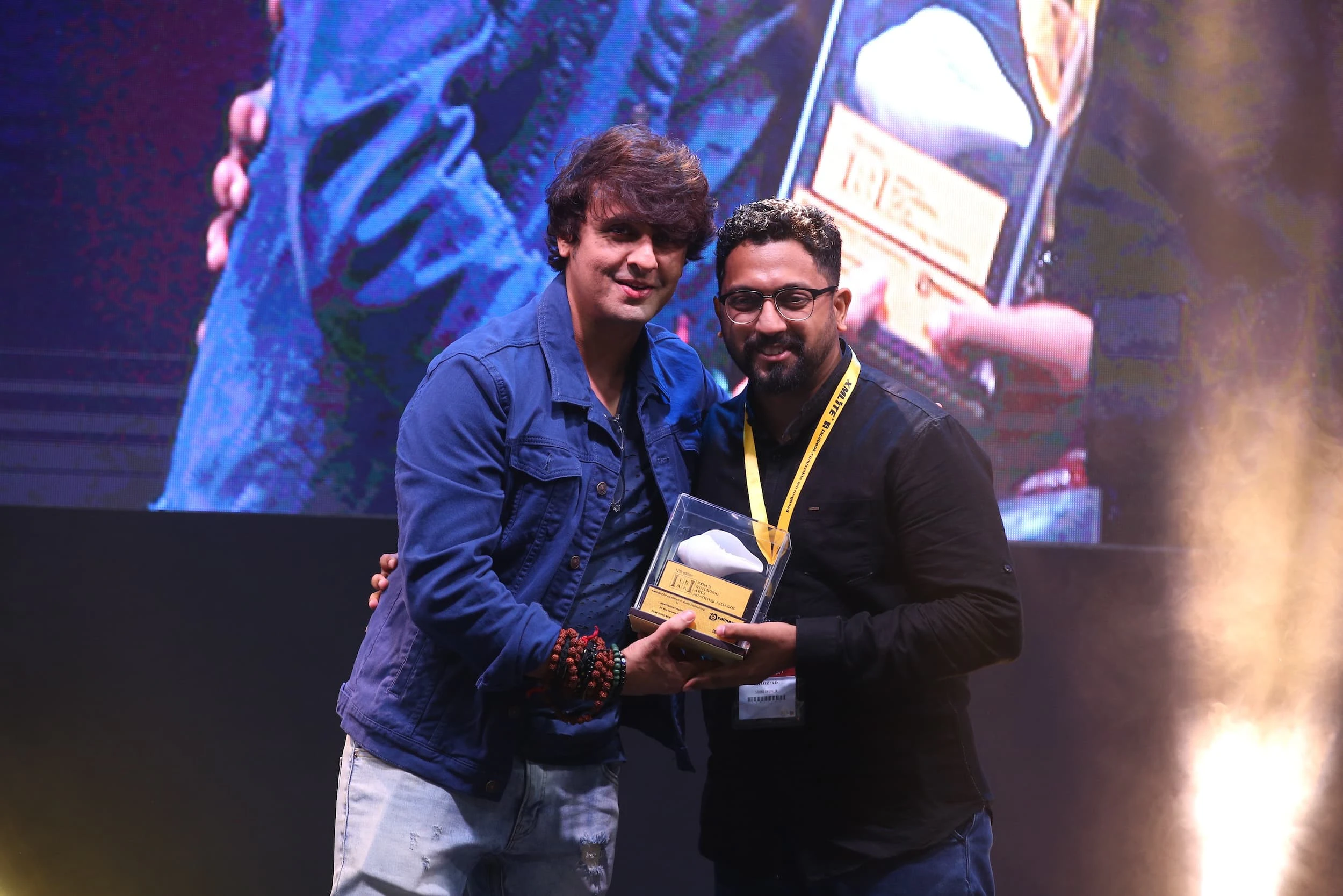 Awarded for Film Song Mixing Regional, Jayakrishnan Nalinkumar, Track Njan Varumee Pathayilaai