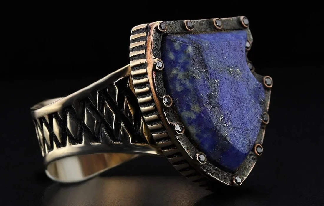 Redefining Men’s Style with Sophistication and Elegance