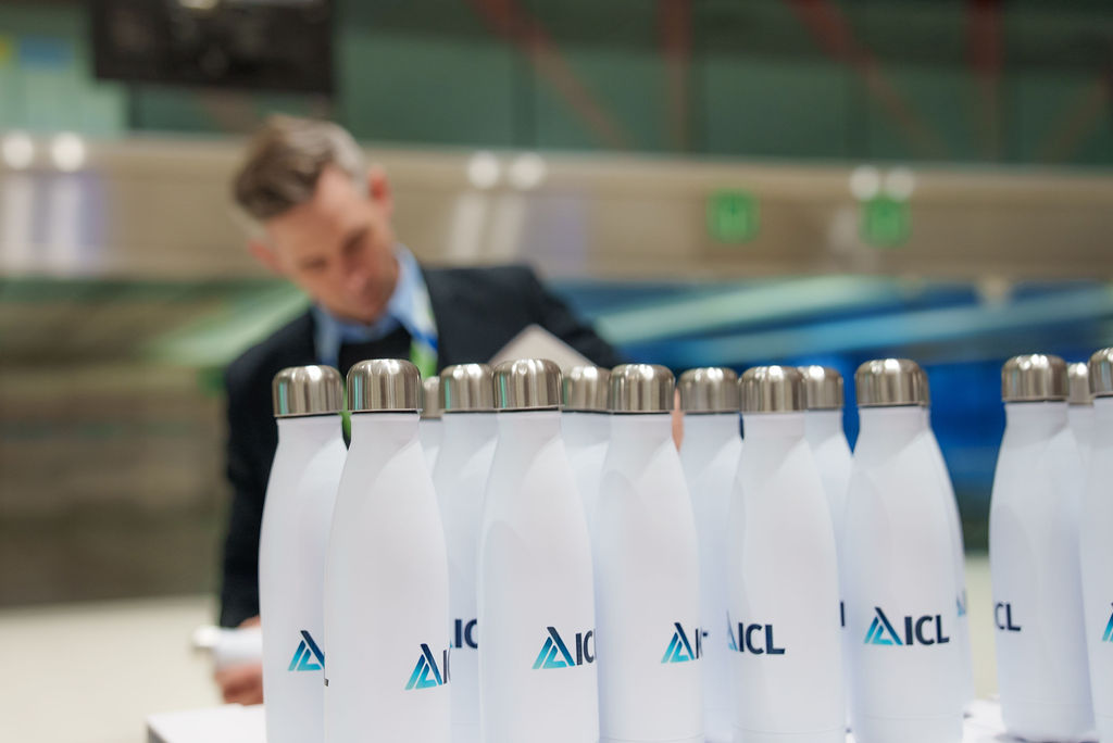 Watter bottles displaying a sponsor branding during the 2025 event in Barcelona