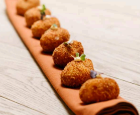 Canapés at Museu Marítim de Barcelona