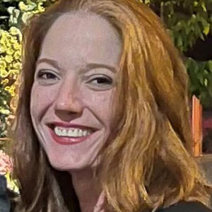 Elizabeth Manisero Headshot