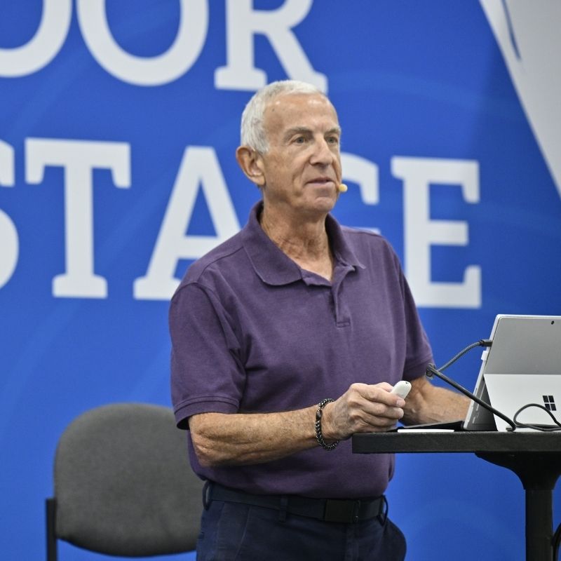 A speaker teaching a business session at PSP Expo