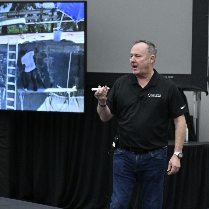 A speaker teaching Design/Construction class at PSP Expo