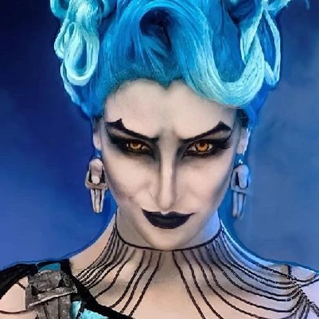 Cassandra Cosplays