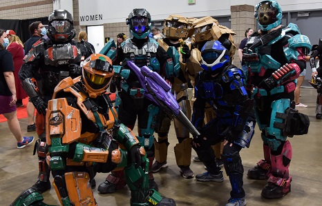6 cosplayers cosplaying as characters from the video game Halo.