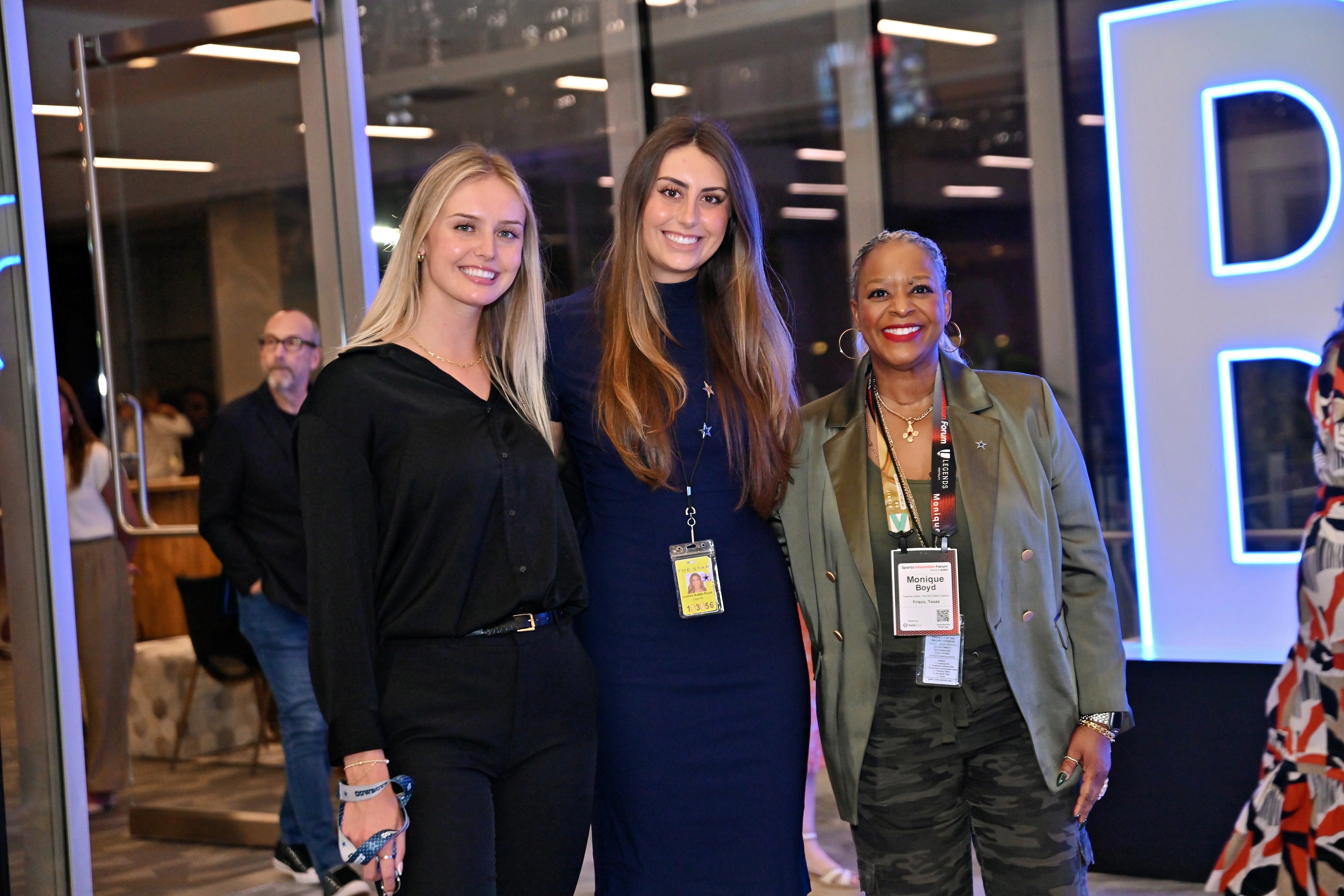 The Sports Marketing and Events Professionals at a Networking Happy Hour