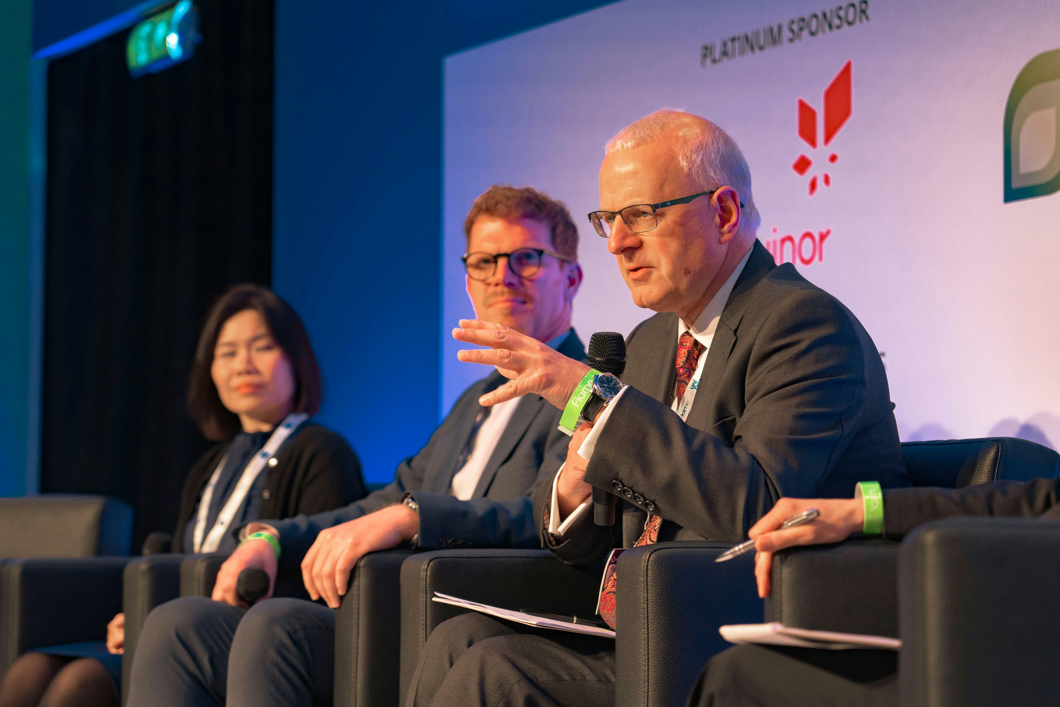 Customer service at Tissue World