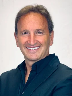 Dr. Steven Dayan headshot