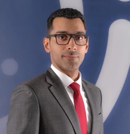 محمد إبراهيم، مدير،