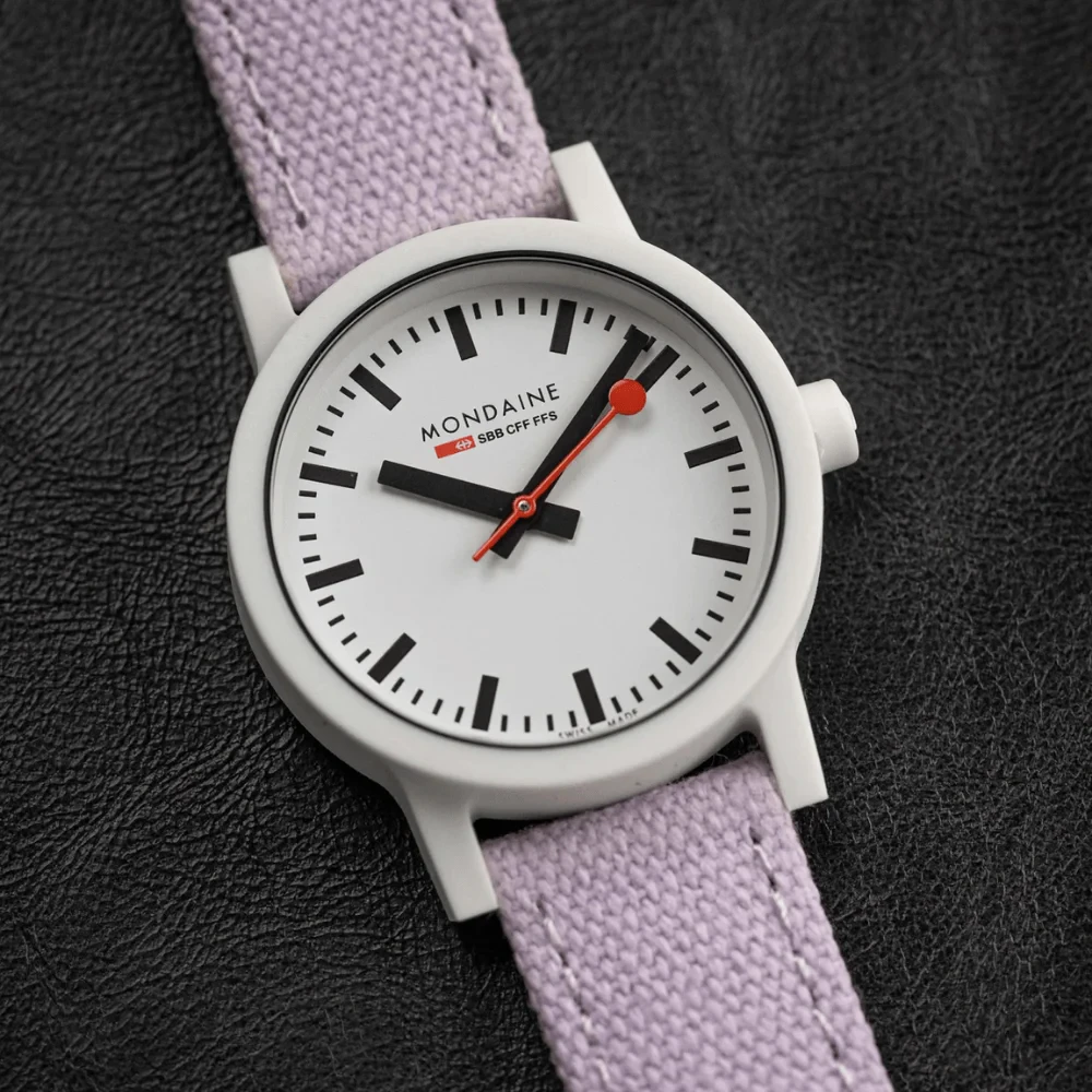 Mondaine Essence White