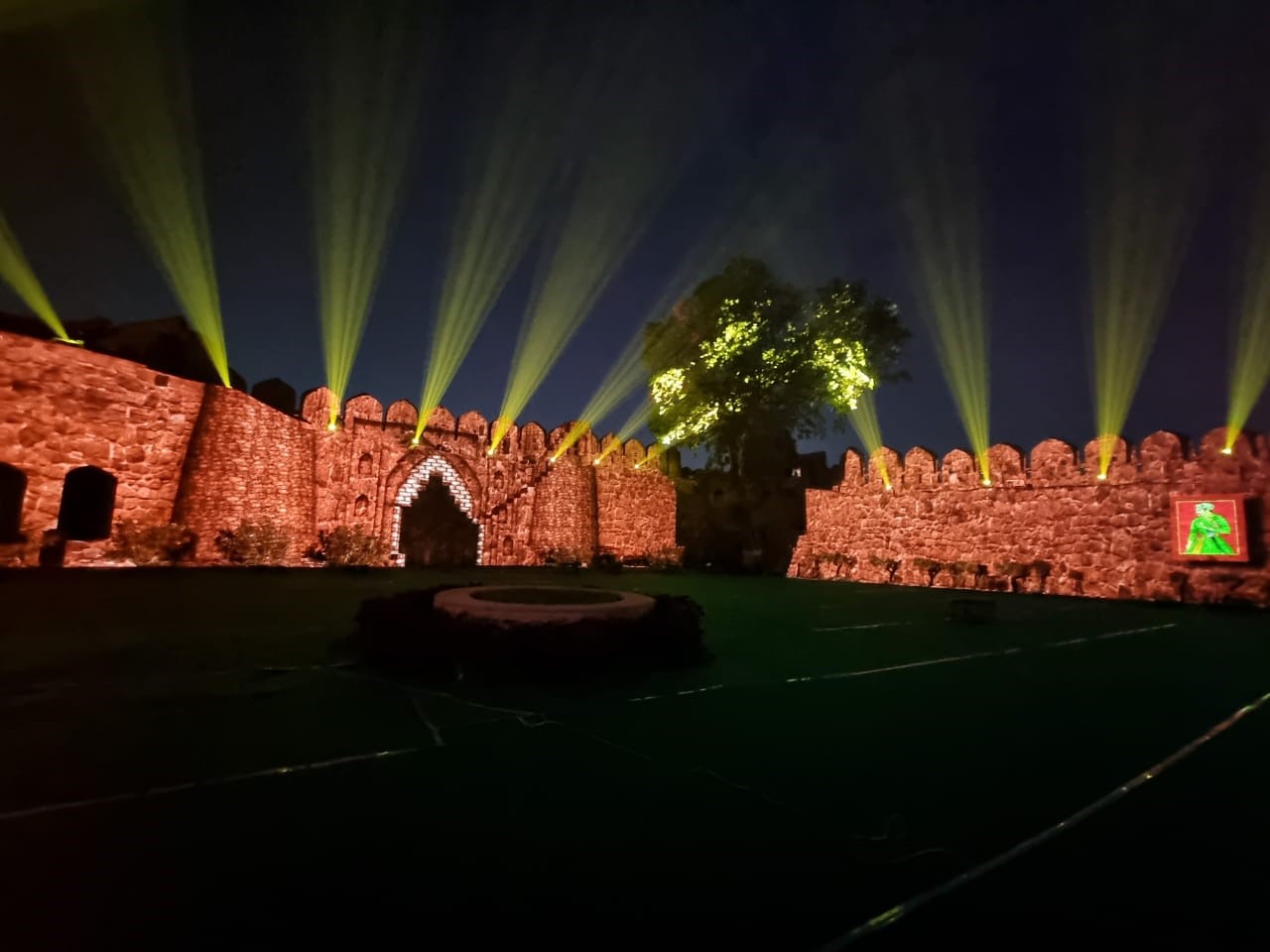 High output models of Electro-Voice and Dynacord ensure that a large audience area can be covered at the Jhansi Fort