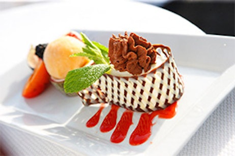 trendy dessert plate