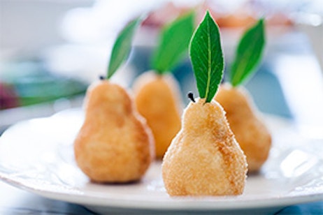 mini pear desserts