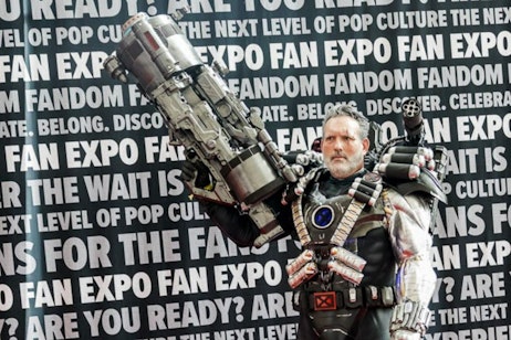 Cable cosplayer on the red carpet