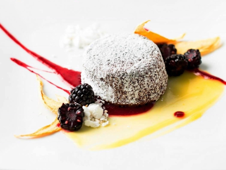 Mini cake with blueberries