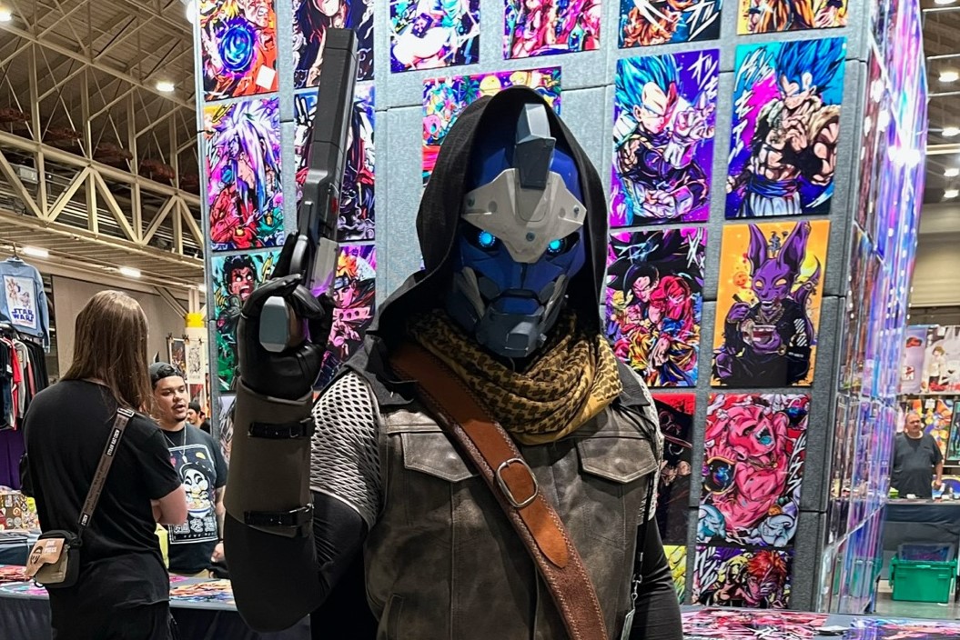 A cosplayer dressed up as Cayde-6 posing for the camera.
