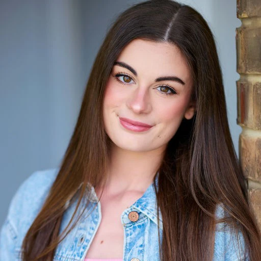 Mikaela Happas headshot